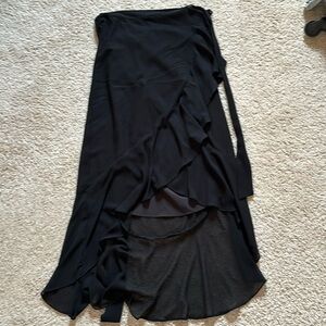 Side tie ruffle skirt